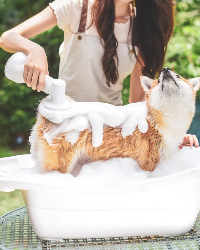 Uah Pet FUR-EVER CLEAN Automatic Foaming Soap Dispenser and Dog Bath Brush